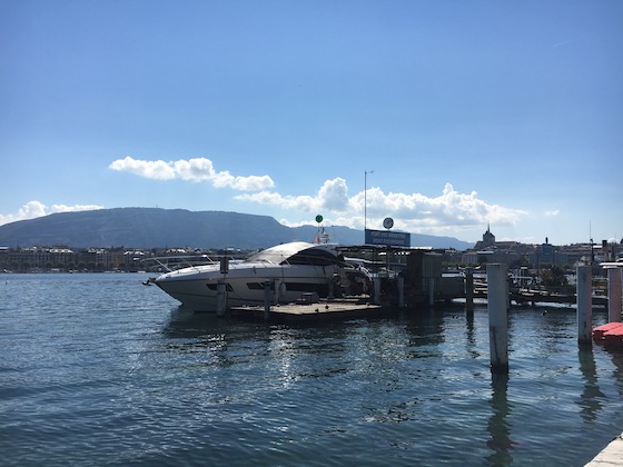 Luxus-Yacht in Genf