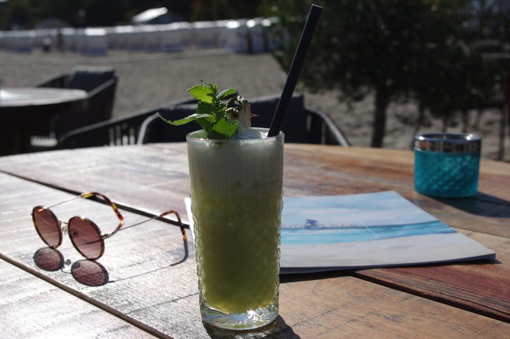 Cocktail am Strand in der Buddelbar Timmendorf; Foto: Kerstin Schulze
