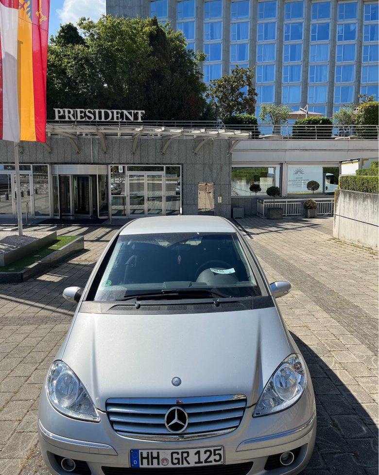 Mercedes Benz in Genf am Hotel President Wilson